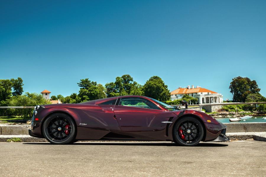  Pagani Huayra Red Carbon 2014 года  (фото 3 из 26)